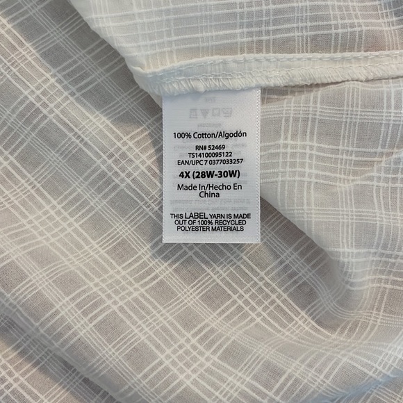 Terra & Sky Women's Plus Size V-Neck Shirred Short Sleeve Top Size 4X (28W-30W) - Picture 12 of 14